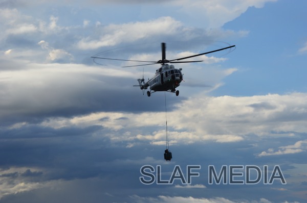 Sri
Lanka Air Force conducts underslung operation at Hanthane Hill